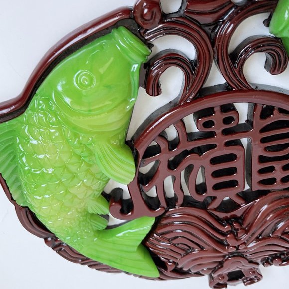 Beautiful Vintage Feng Shui Chinese Good Luck Green Resin Koi Fish Wood Wall Han - Picture 8 of 8